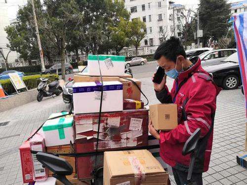 快递单号为什么是两个单号。_快递鸟