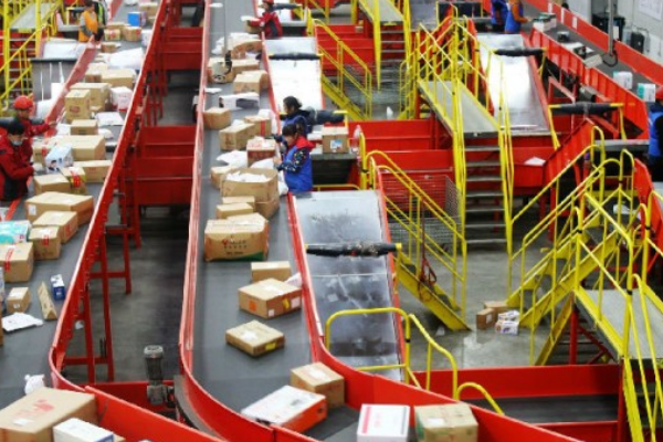 一百斤快递走物流费用多少钱啊?_快递鸟