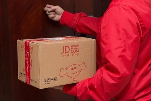 请问在京东买东西是选择京东配送?还是第三方配送呢?_快递鸟