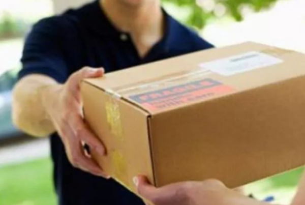 为什么现在快递企业都不送货上门了_快递鸟