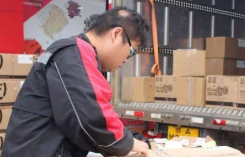 顺丰快递能送到村里吗?_快递鸟